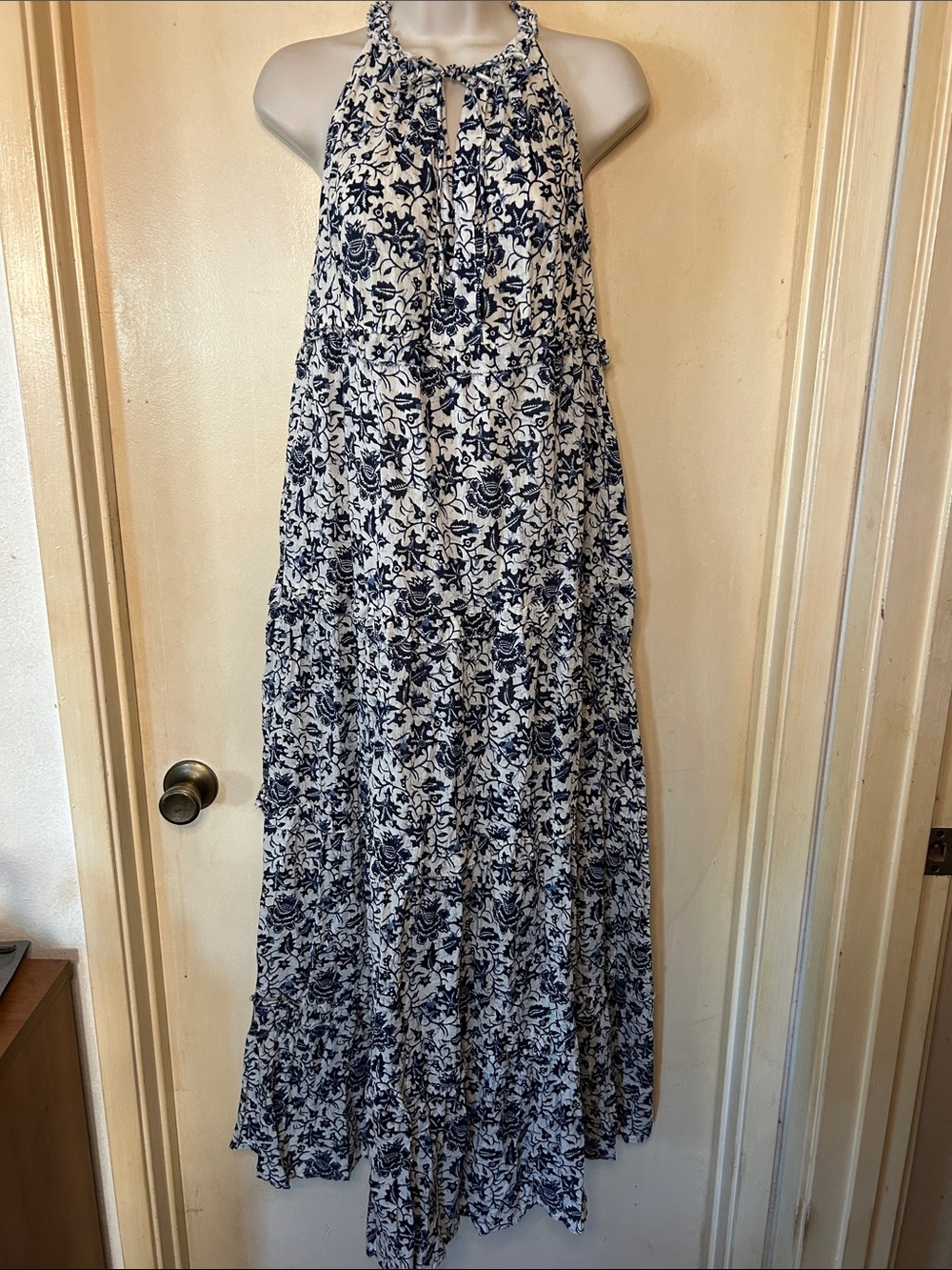House of Harlow 1960 Navy and Cream Halter Floral Maxi Dress size XS - Picture 1 of 12